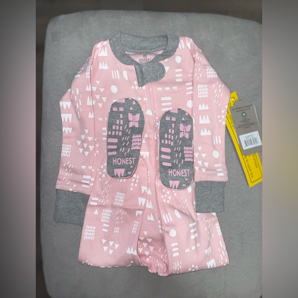 Pink and white long sleeve bodysuit pjs